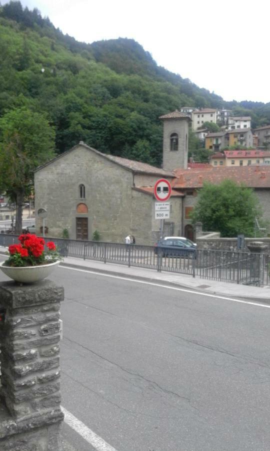 La Foresta Albergo Ristorante Pizzeria Badia Prataglia Exteriér fotografie