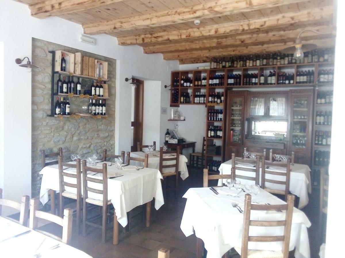 La Foresta Albergo Ristorante Pizzeria Badia Prataglia Exteriér fotografie
