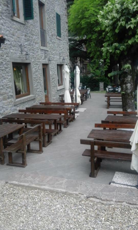 La Foresta Albergo Ristorante Pizzeria Badia Prataglia Exteriér fotografie